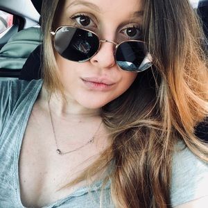 Meet your Posher, Nayreshka